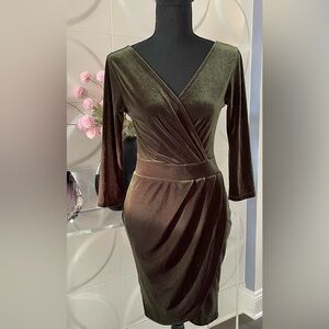 Fashion Nova Women's Velvet Olive Green Long 3/4 Sleeve Dress Size Medium NWT